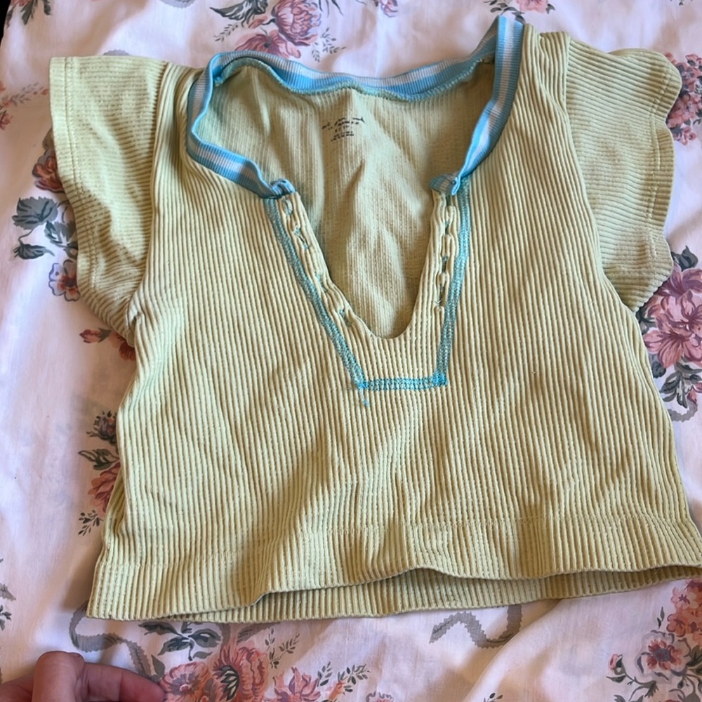 Beautiful Go For Gold Urban Outfitters crop top